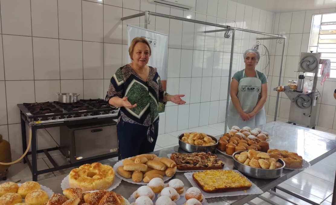 A Prefeitura de Guaporema vem investindo na formação de pessoas para mercado de trabalho, já foram vários os cursos profissionalizantes em diversas áreas.