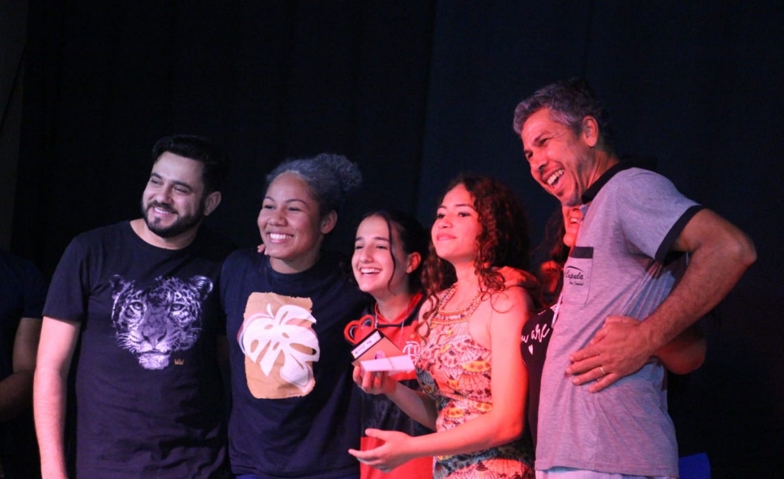 No dia 29 de setembro foi realizado na cidade de Rondon/Pr o V FESQUETI (Festival de Teatro do V...