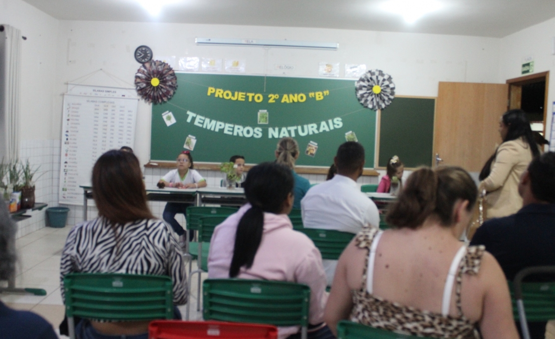 Feiras Jovens Empreendedores Primeiros Passos iniciam em Guaporema.