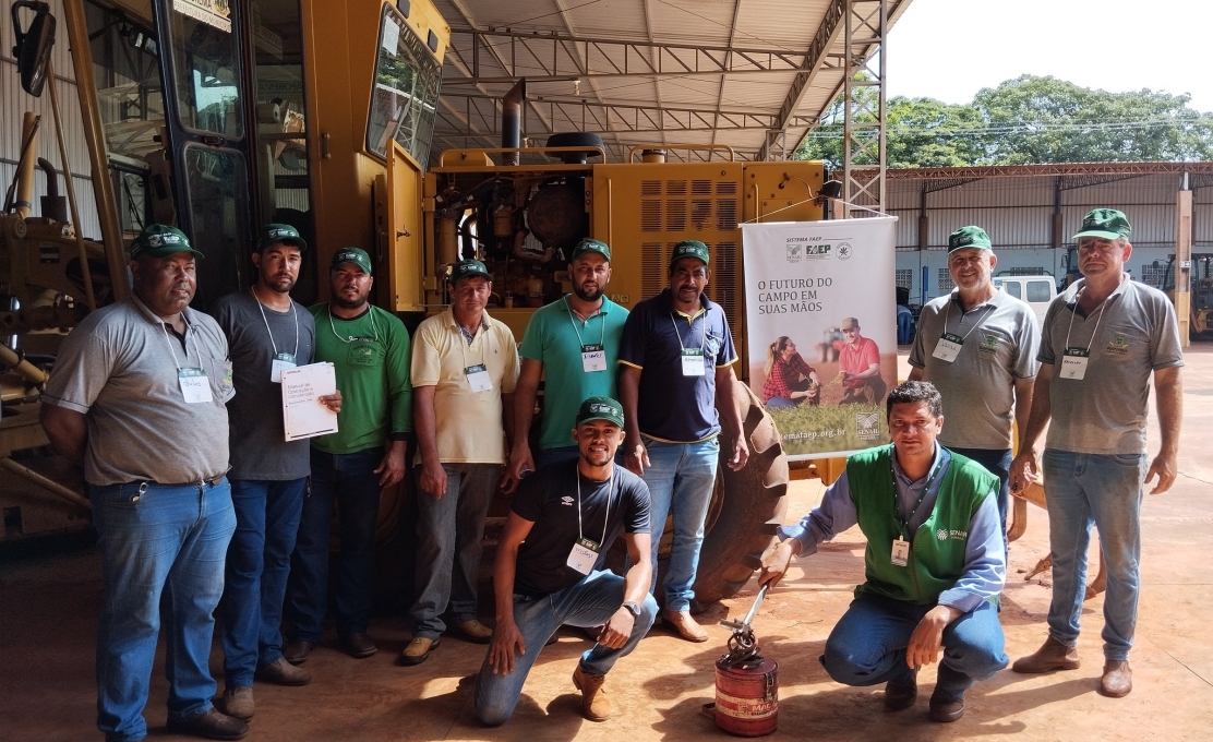 Prefeitura e Senar Paraná promovem curso de Operação e Manutenção de Motoniveladora.