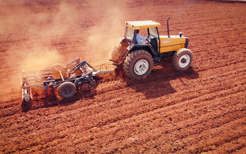 Patrulha Agrícola da Prefeitura oferece suporte a produtores rurais de Guaporema.