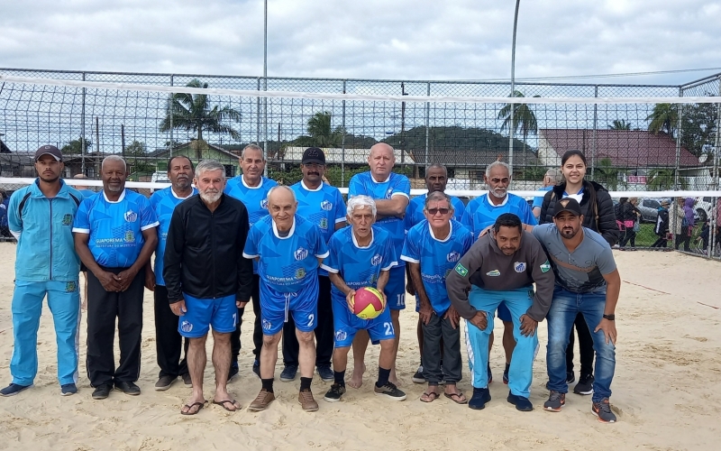 Com apoio da Prefeitura, Guaporema participam dos Jogos da Integração do Idoso em Guaratuba