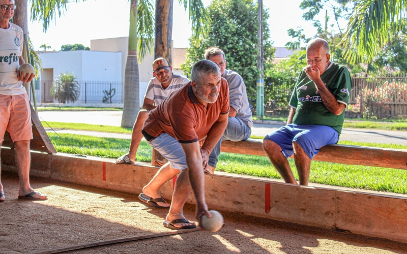 1º Torneio Bocha de Areia reúne 10 duplas em Guaporema.