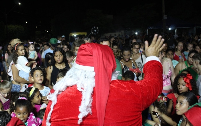 A magia natalina tomou conta na noite de quinta feira