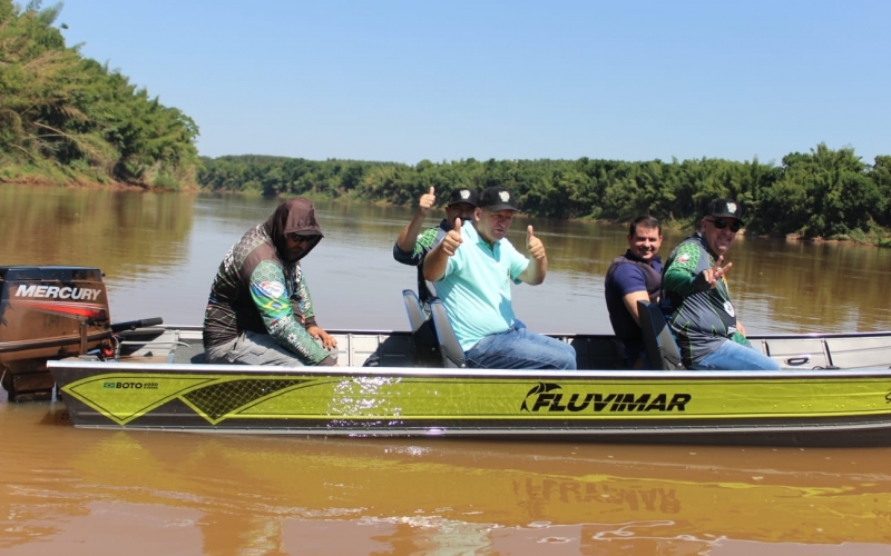 Prefeito Beto e lideranças, se reúne com representantes da Confederação Brasileira de Pesca Esportiva.