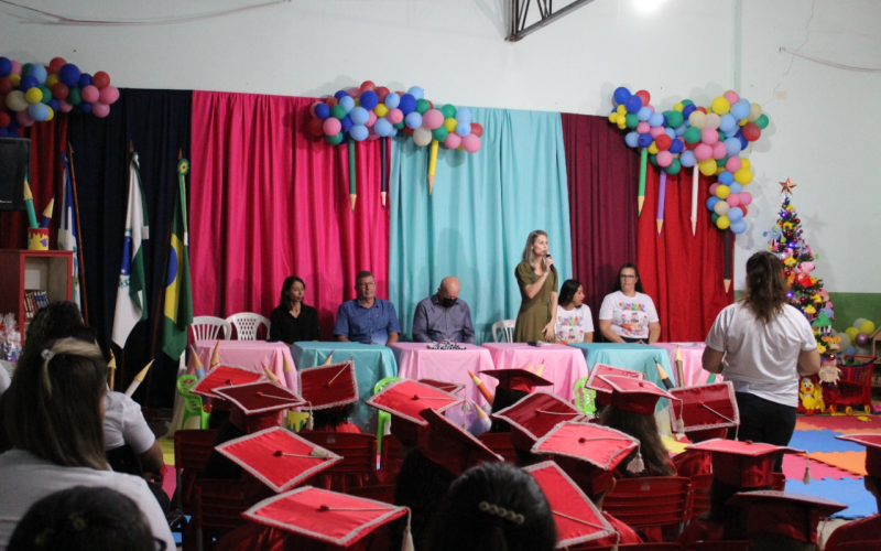 CMEI Pequeno Príncipe realiza formatura do ensino infantil