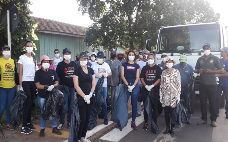 Secretaria Municipal de Saúde Realiza Arrastão contra a Dengue.